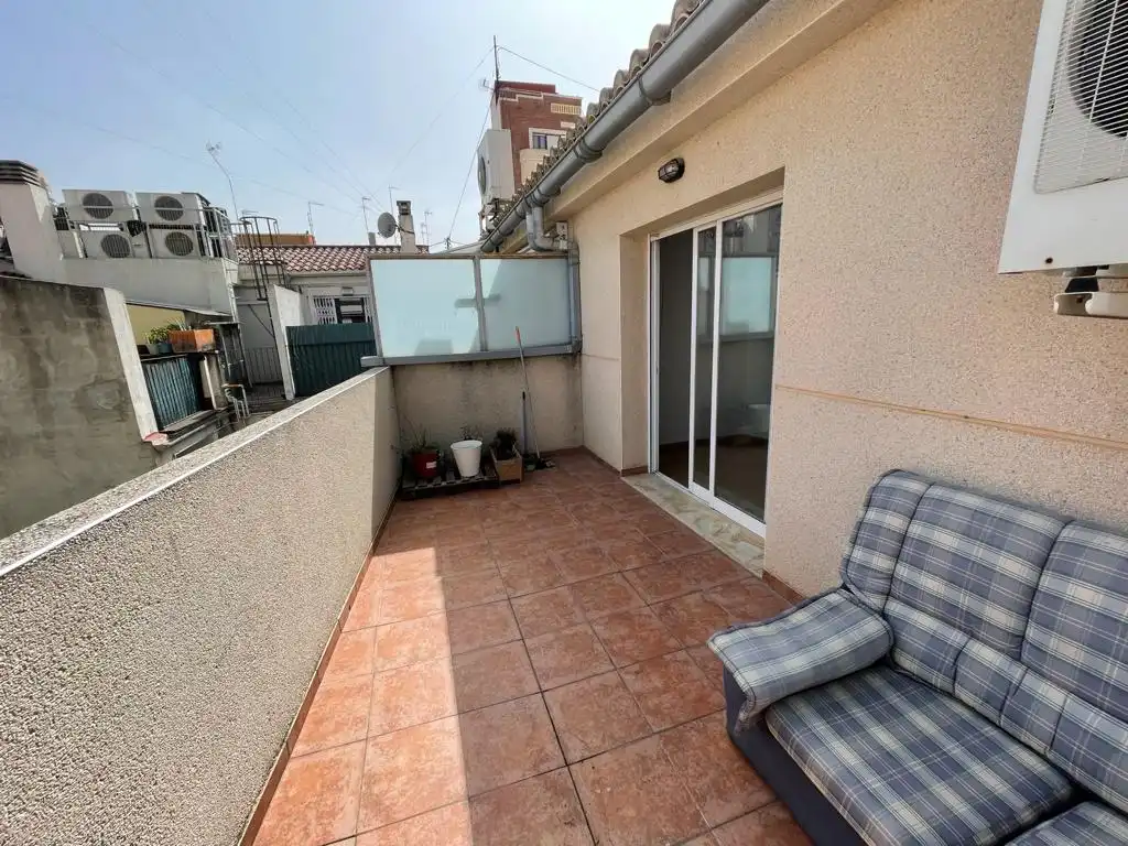 Balcony of Attic for rent in  Valencia Capital  with Air Conditioner, Parquet flooring and Terrace