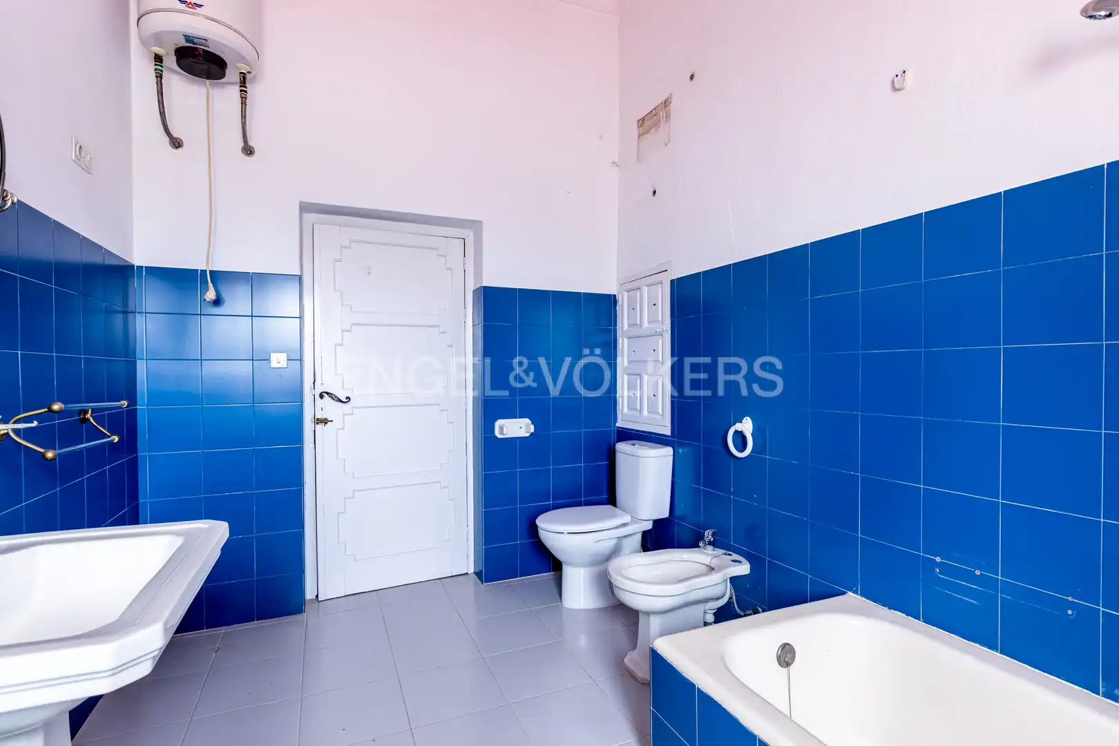Baño de Casa o chalet en venta en La Puebla de Cazalla con Calefacción, Jardín privado y Terraza