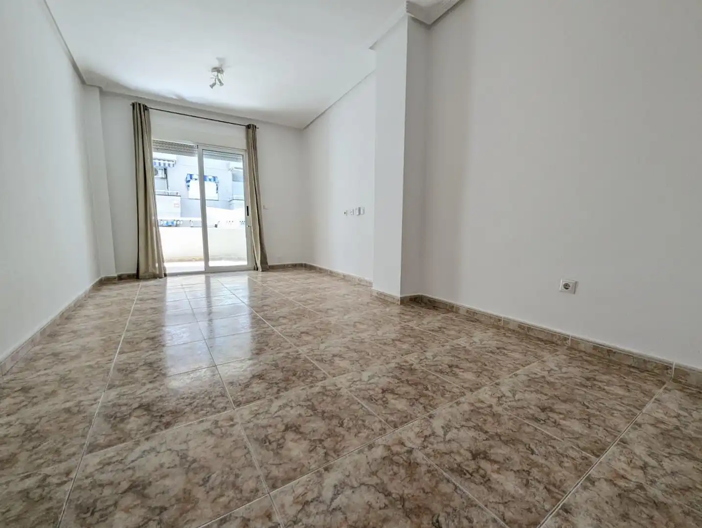 Apartamento en venta en Torrevieja con Terraza