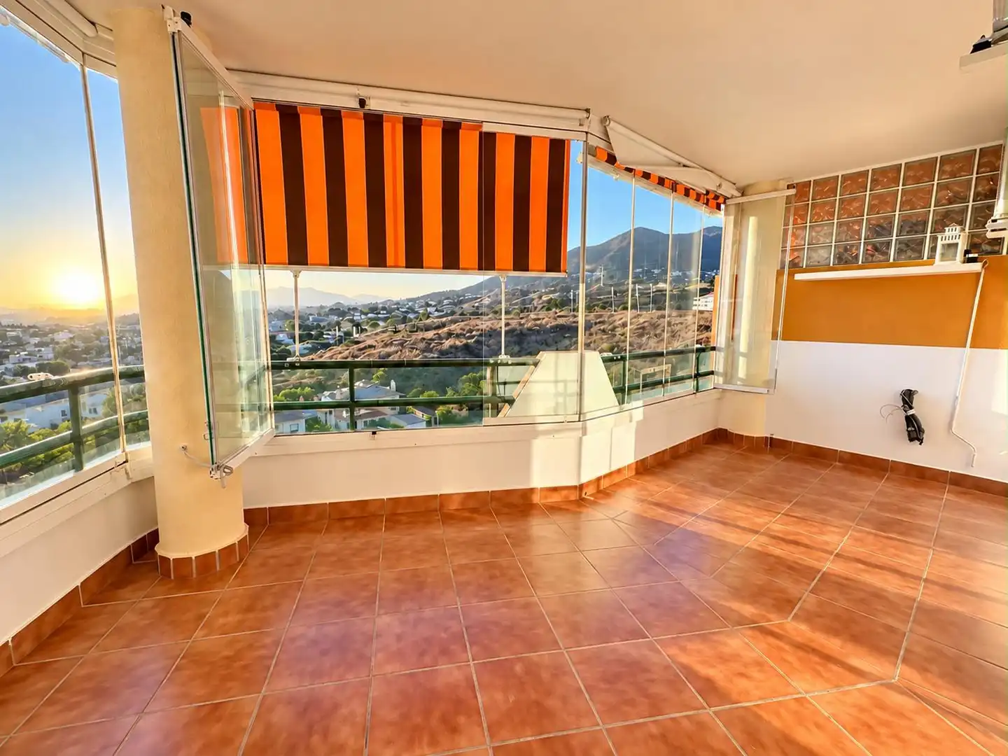 Appartamento con piscina in vendita a Calle Maria de las Mercedes 1