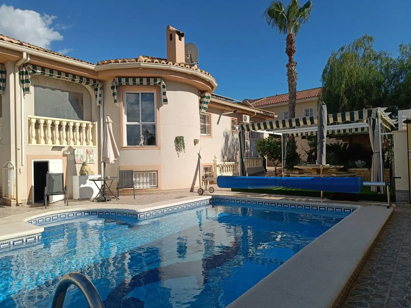 Vista exterior de Casa o xalet en venda en Benijófar amb Aire condicionat, Calefacció i Jardí privat