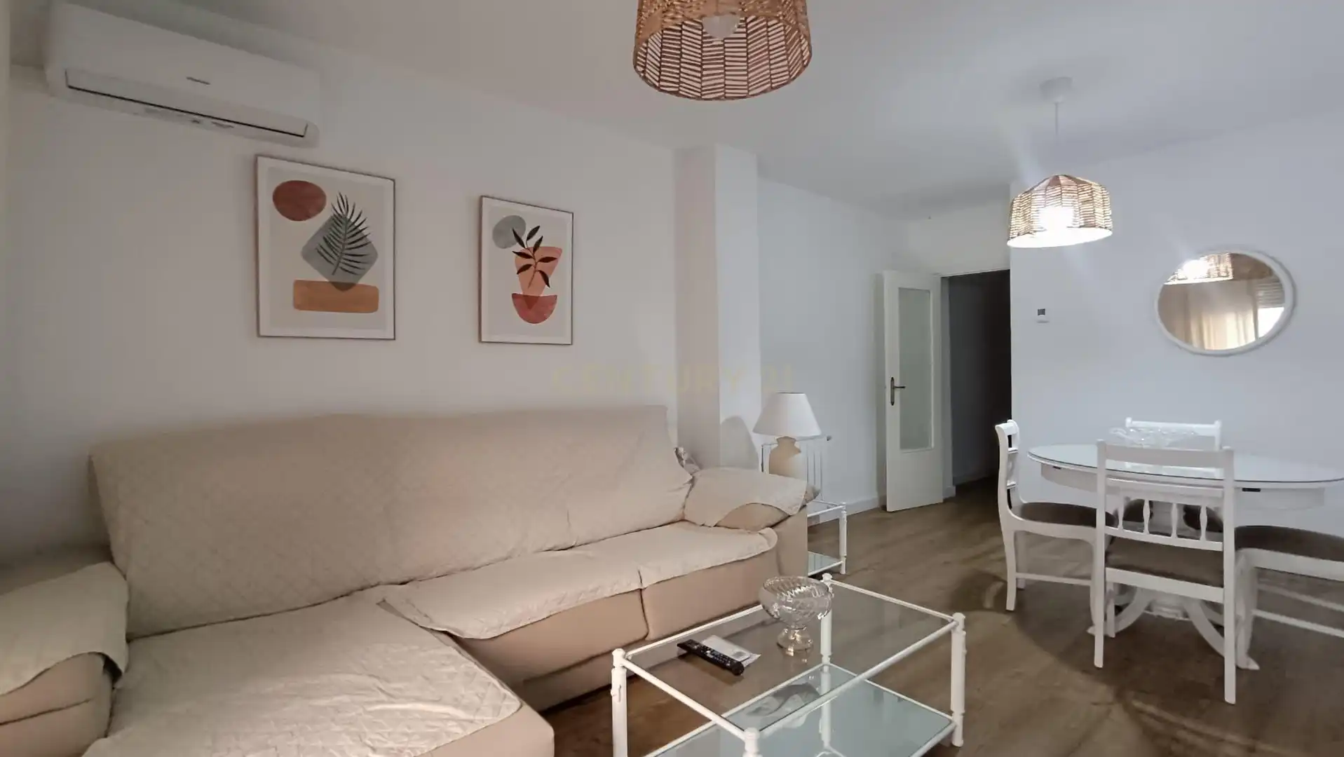 Sala d'estar de Pis per a compartir en Granada amb Aire condicionat, Rentadora i Microones