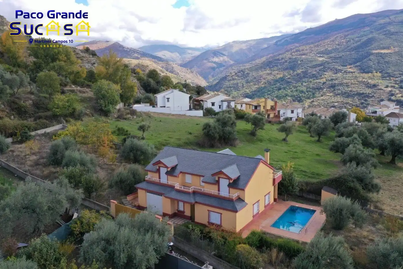 Vista exterior de Casa o chalet en venta en Güéjar Sierra con Jardín privado, Terraza y Piscina