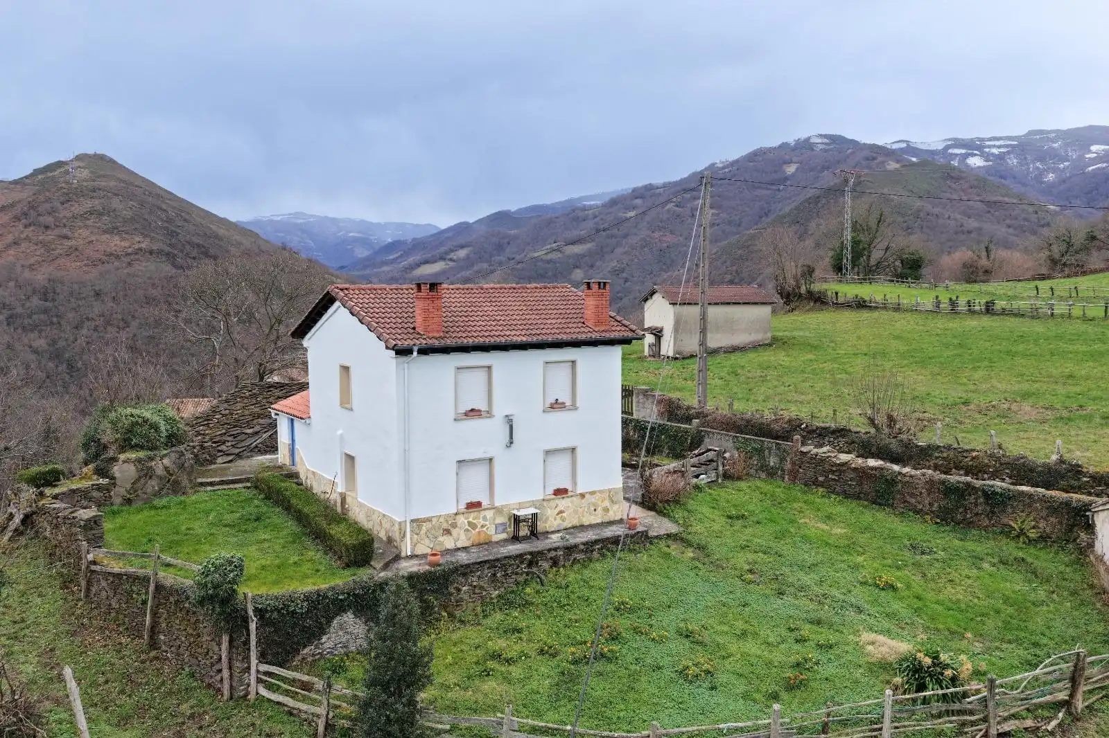 Exterior view of Houses for sale in Aller  with Heating, Private garden and Parquet flooring