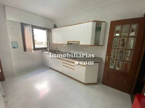 Cocina de Piso en venta en Castro-Urdiales con Calefacción, Terraza y Horno
