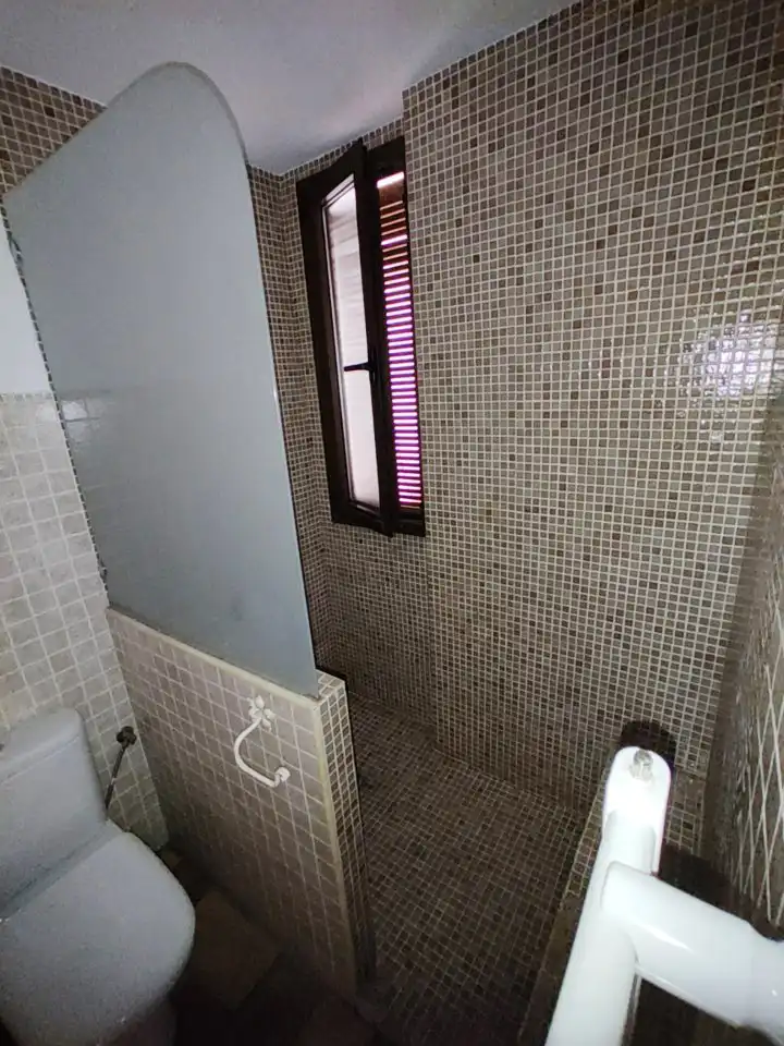 Bathroom of Flat for rent in Cenes de la Vega