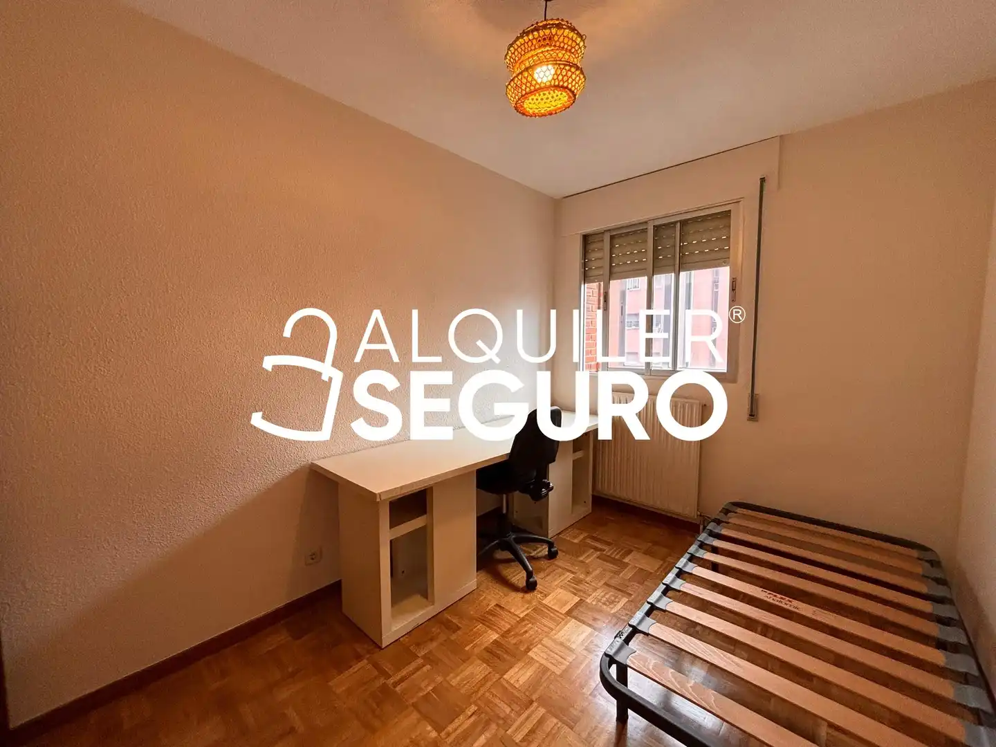 Schlafzimmer von Wohnung zur Miete in Puente de Vallecas