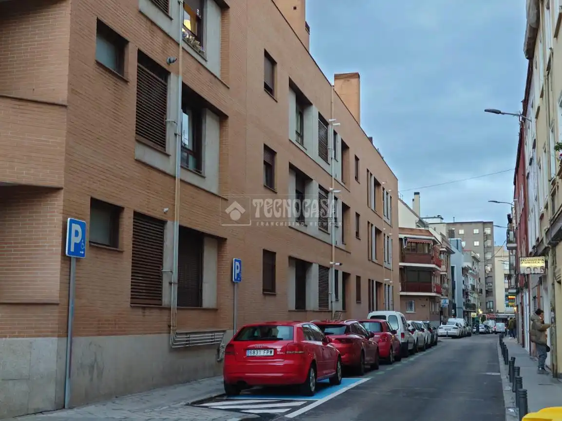 Außenansicht von Gebäude zum Verkauf in Madrid