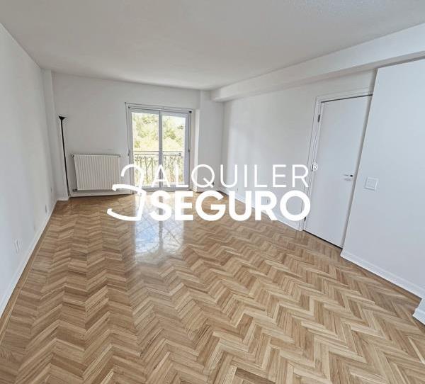 Foto 1 de Piso de alquiler en  de  Pastrana , Rinconada, Madrid