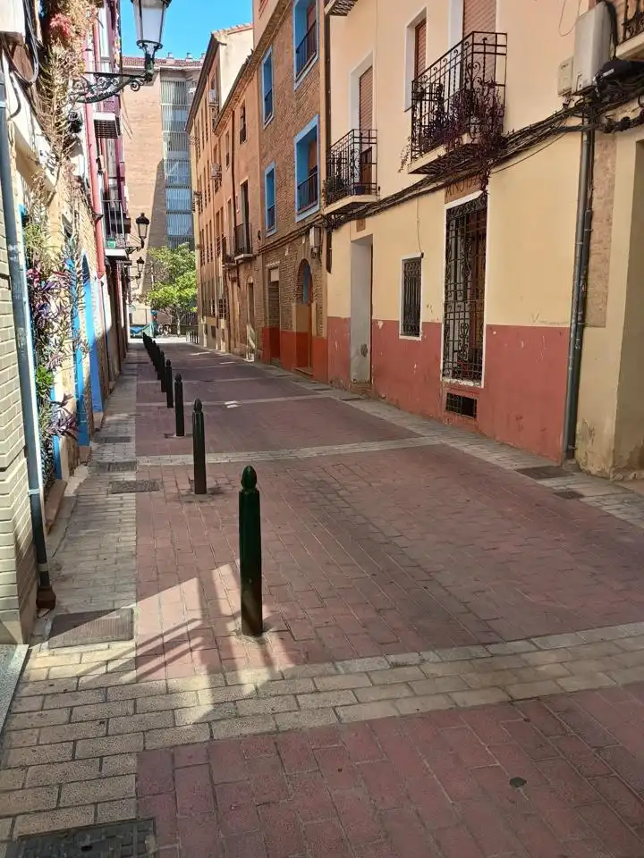 Vista exterior de Pis en venda en Zaragoza amb Calefacció i Balcó
