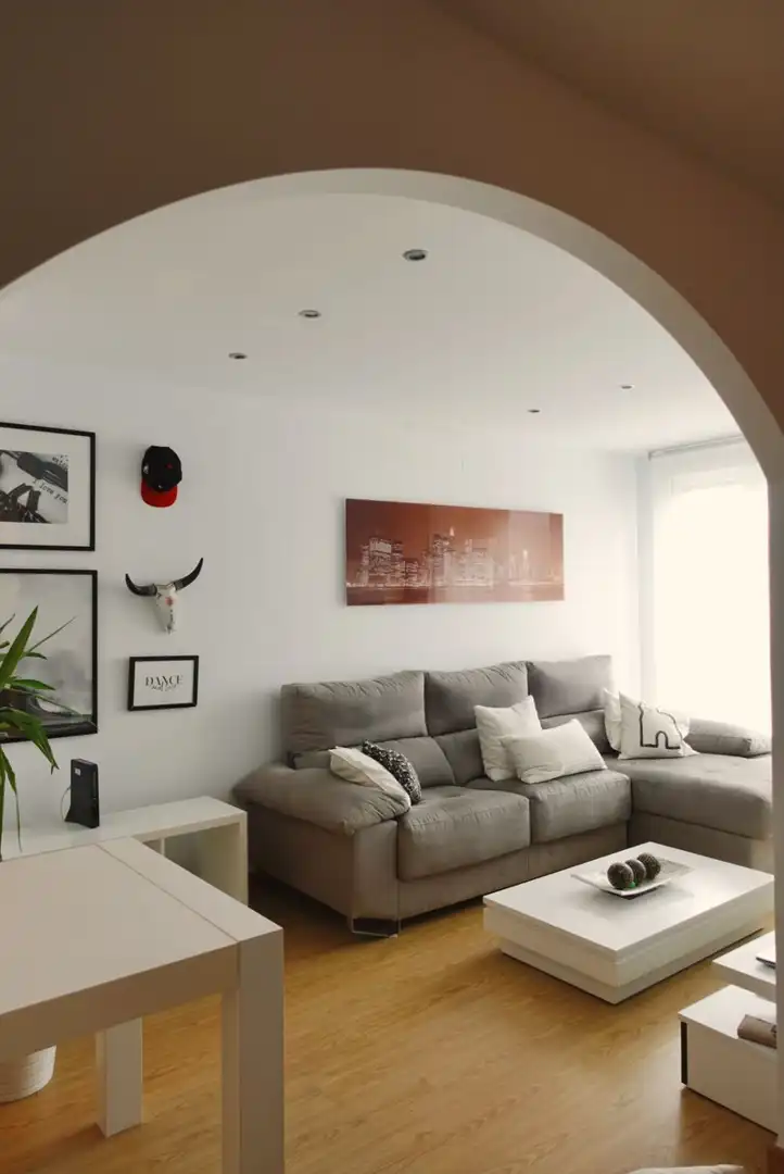 Sala de estar de Piso en venta en Laredo con Calefacción