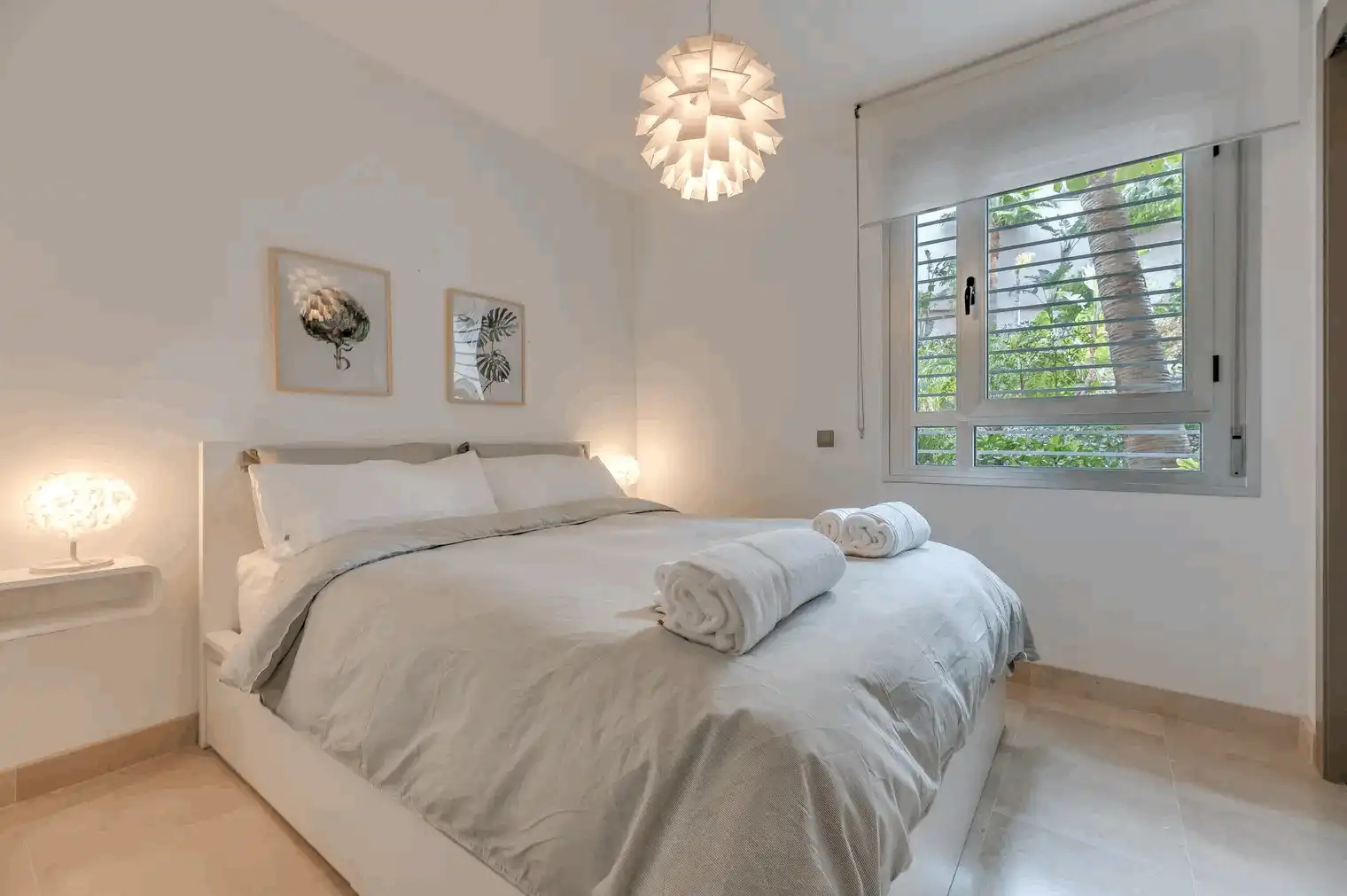 Habitación de Planta baja en venta en Benahavís con Aire acondicionado, Terraza y Trastero