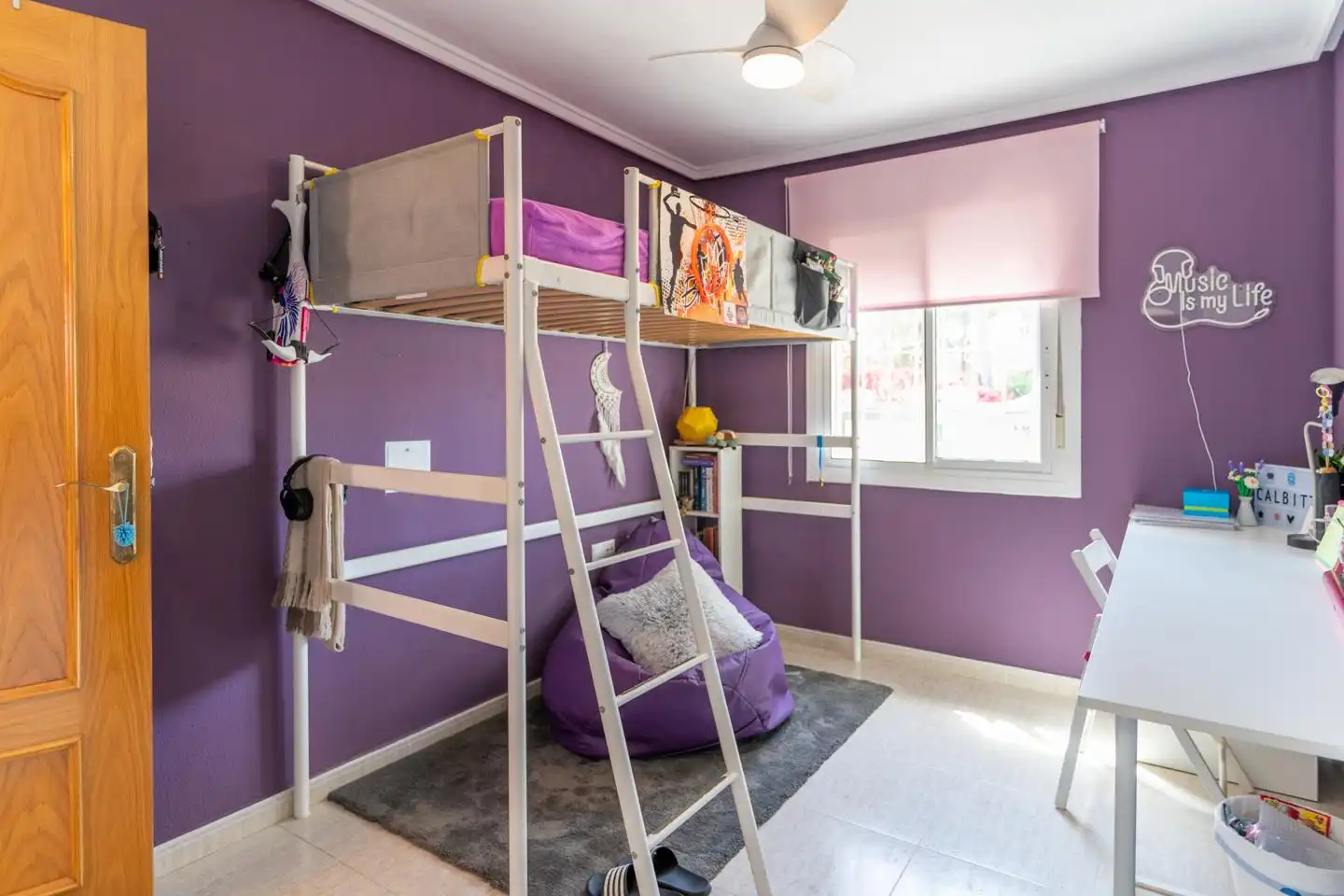Schlafzimmer von Haus oder Chalet zum Verkauf in Santa Pola mit Klimaanlage, Privatgarten und Terrasse