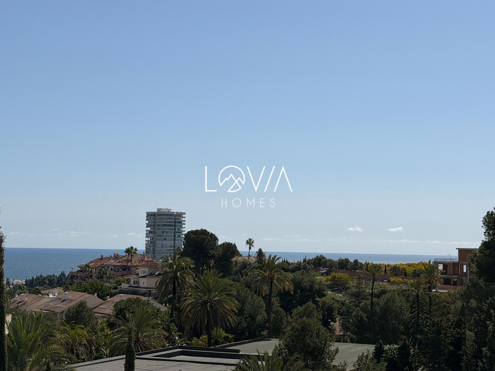 Exterior view of Attic for sale in Marbella  with Air Conditioner, Terrace and Storage room