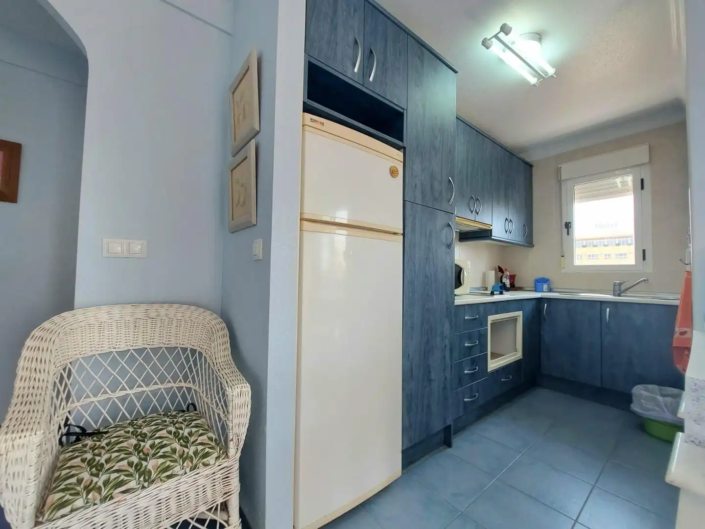 Cuina de Apartament en venda en Águilas amb Terrassa, Balcó i Piscina comunitària