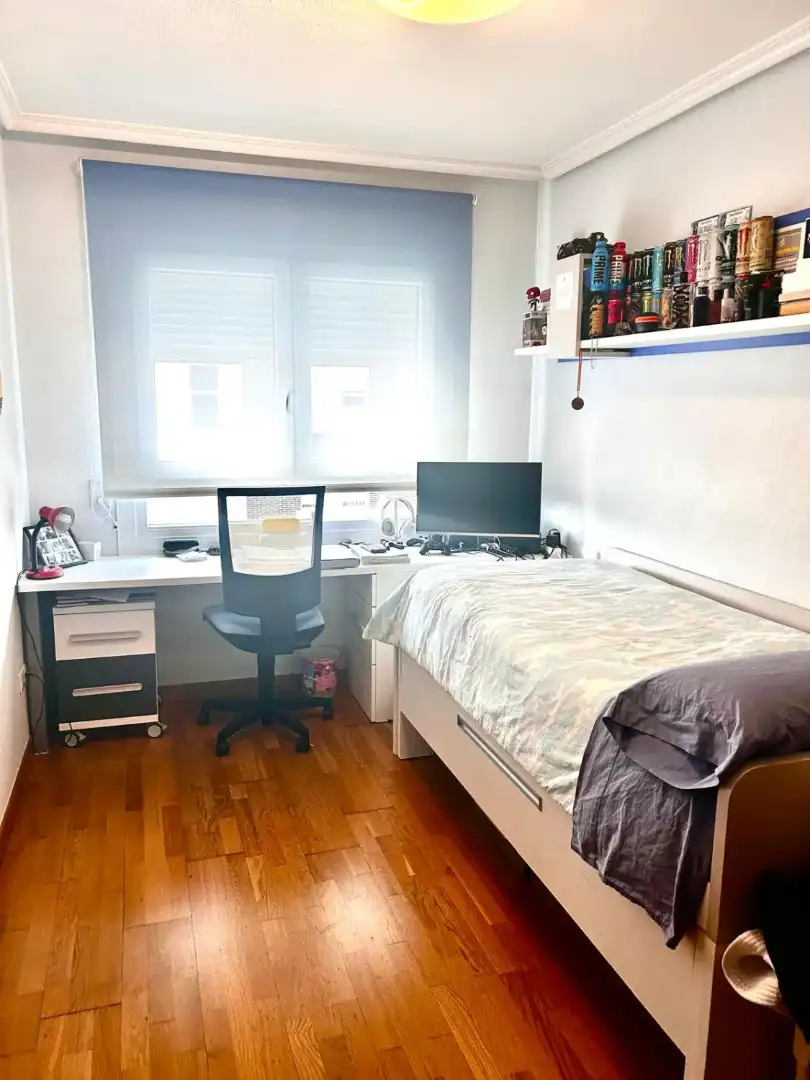 Habitación de Piso de alquiler en Murcia con Aire acondicionado, Piscina y Amueblado