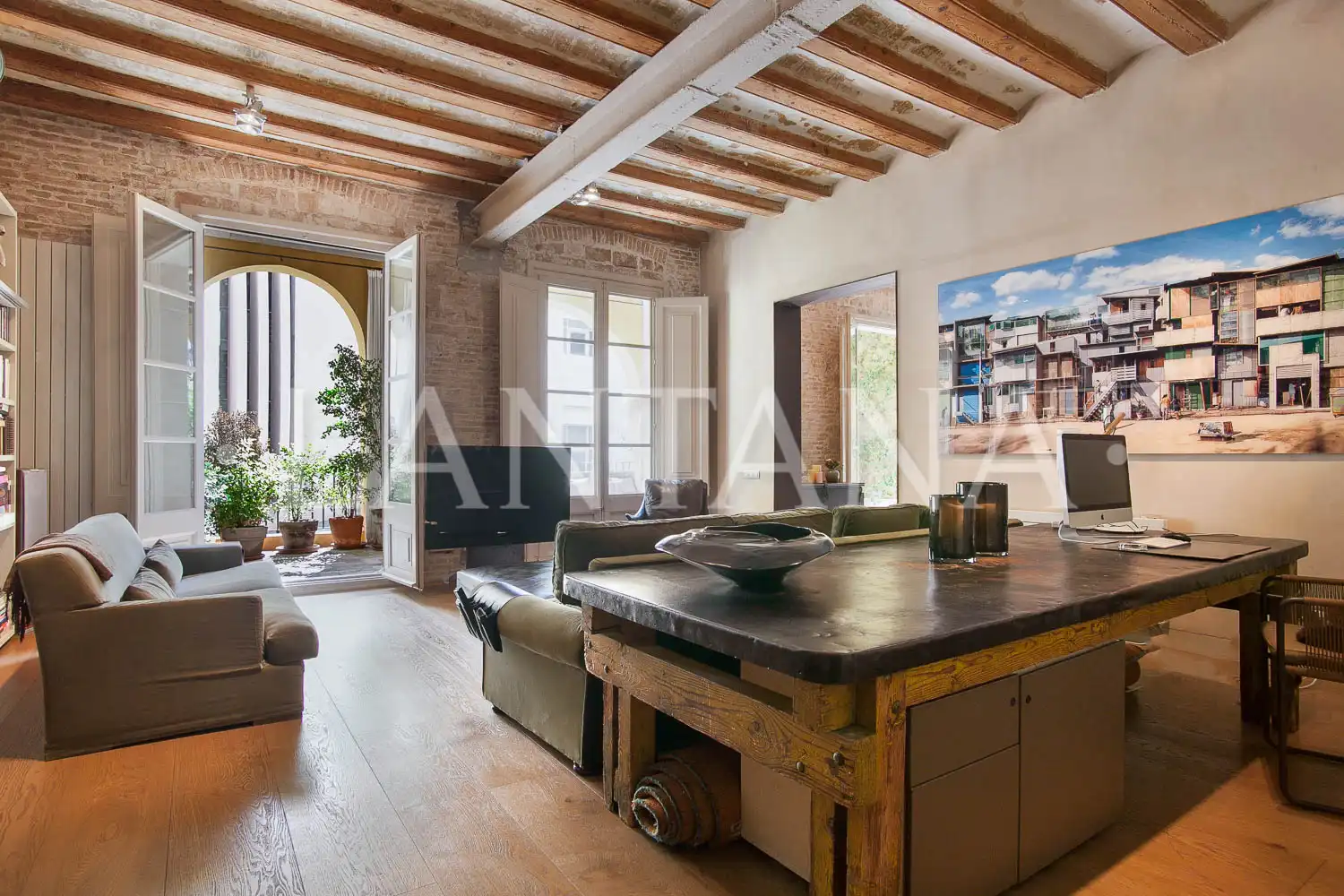 Vista exterior de Piso en venta en  Barcelona Capital con Aire acondicionado, Calefacción y Parquet