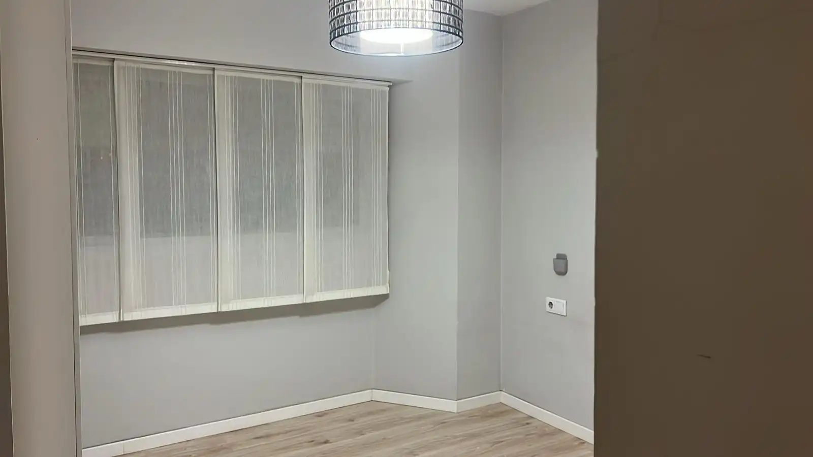 Flat for rent in Valencia  with Air Conditioner