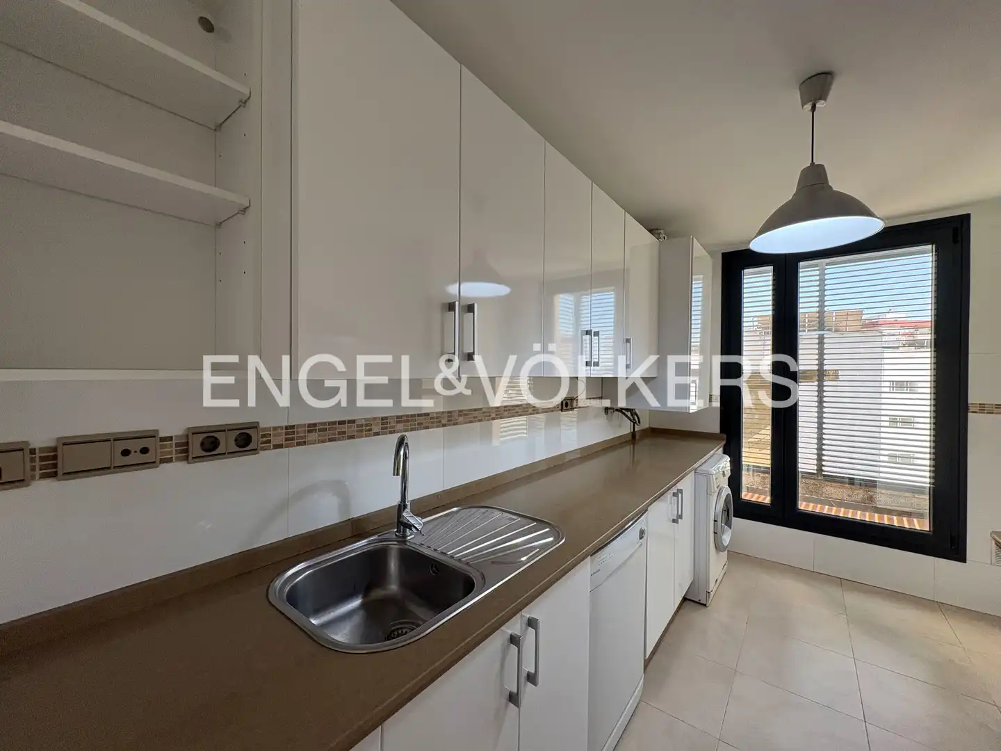 Kitchen of Attic for rent in Sevilla  with Air Conditioner, Heating and Private garden