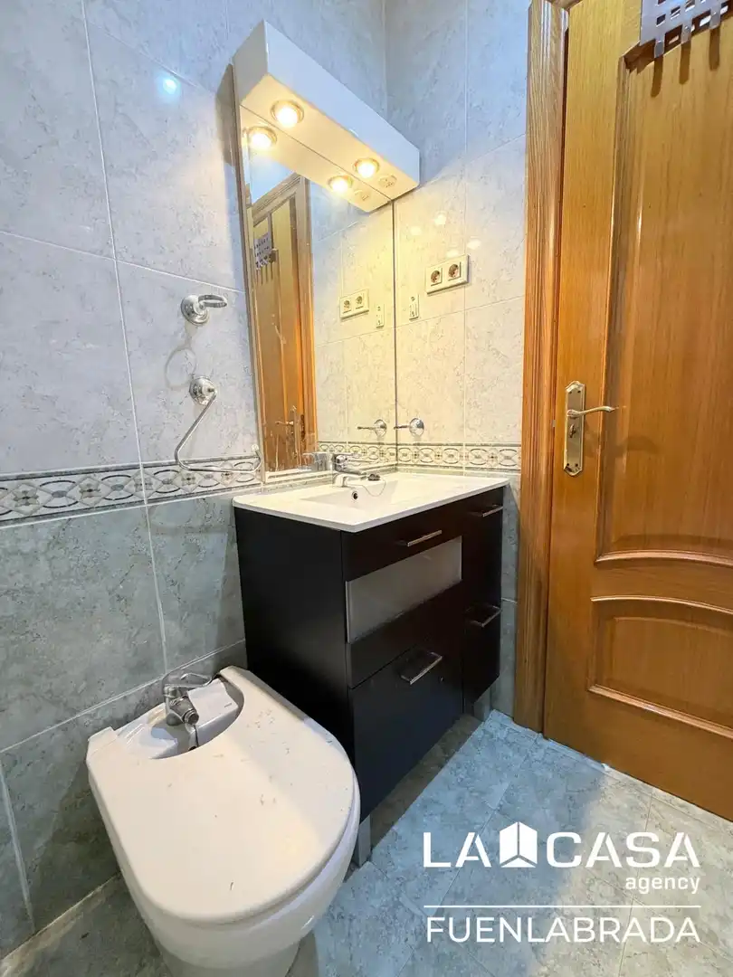 Baño de Piso en venta en Fuenlabrada con Aire acondicionado, Calefacción y Terraza