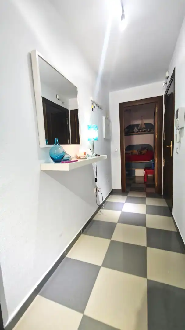 Piso en venta en Roquetas de Mar con Aire acondicionado, Terraza y Amueblado