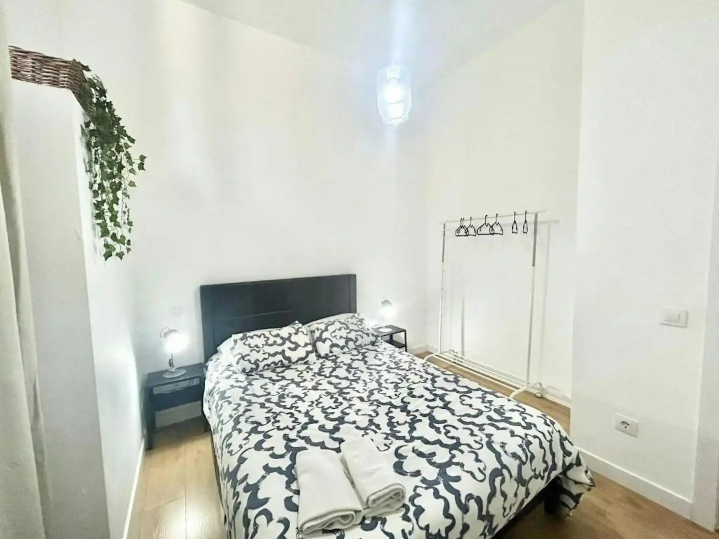 Bedroom of Flat for rent in Madrid  with Air Conditioner, Heating and Furnished