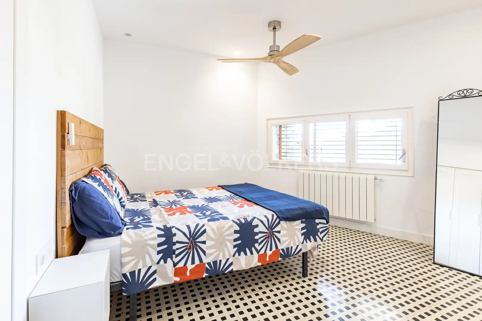 Dormitori de Apartament de lloguer en Caldes d'Estrac amb Calefacció, Jardí privat i Terrassa