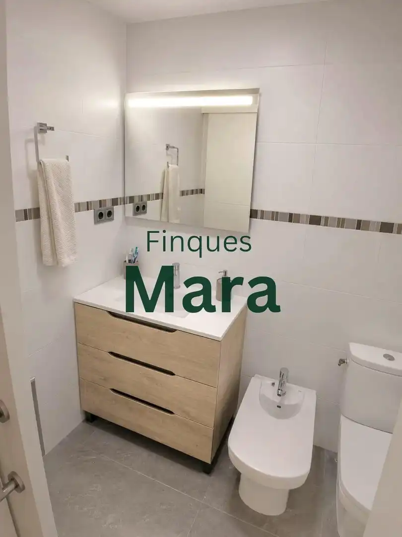 Baño de Piso en venta en Sant Boi de Llobregat con Aire acondicionado y Balcón