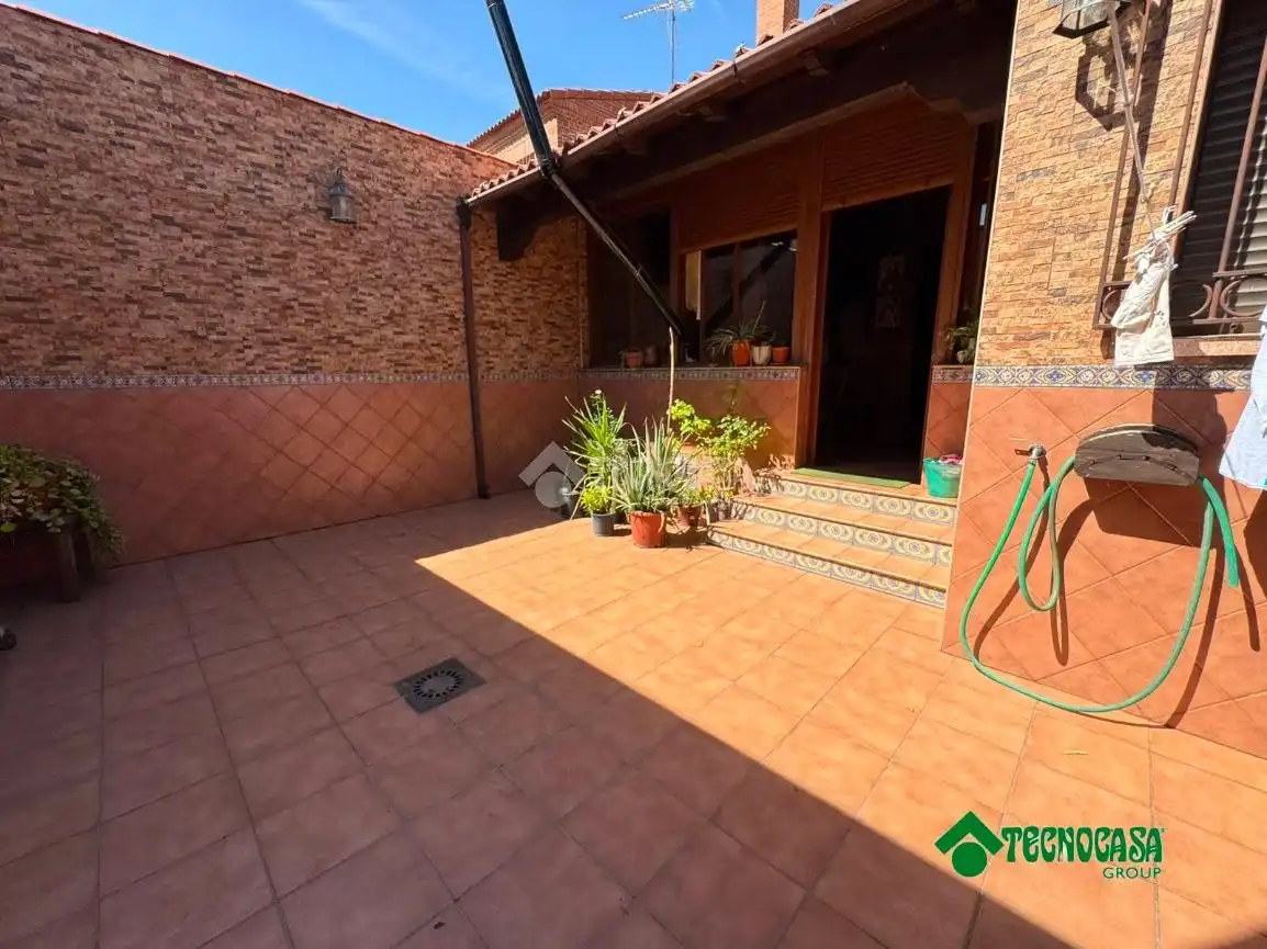 Jardí de Casa adosada en venda en Gerindote amb Aire condicionat, Calefacció i Jardí privat