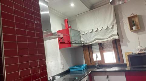 Foto 2 de Piso en venta en Raxó, Pontevedra