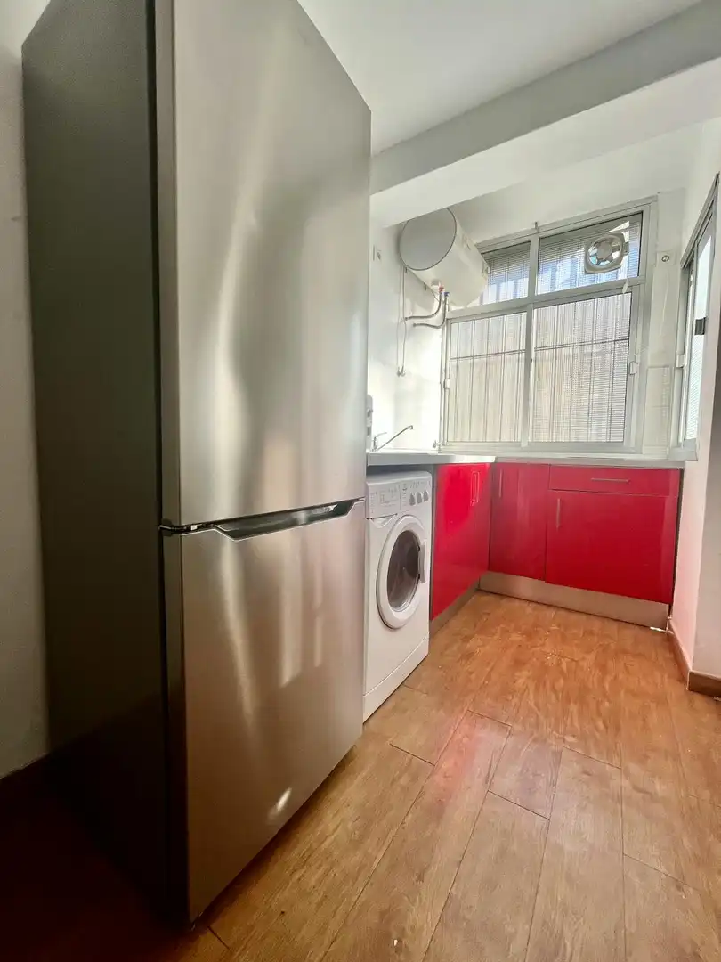 Kitchen of Flat for share in Sevilla  with Furnished, Washing machine and TV