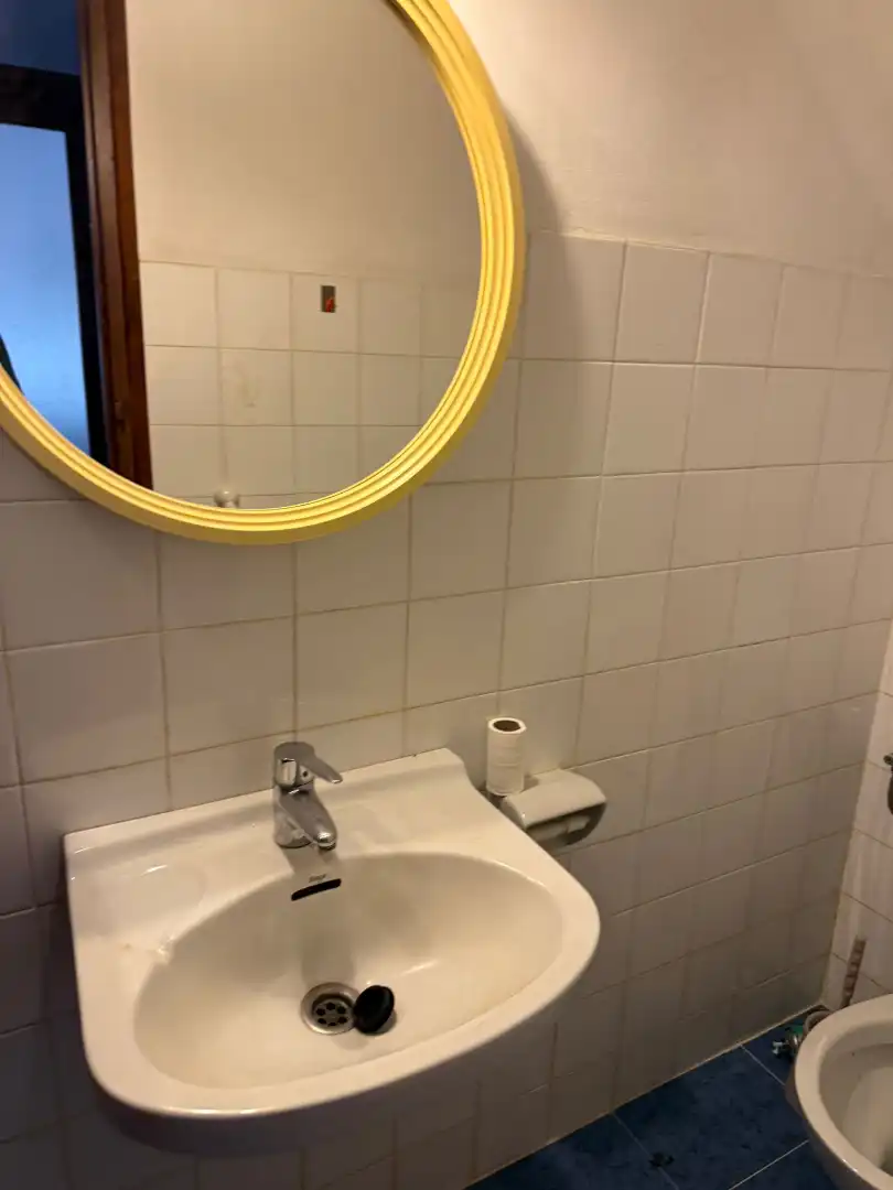 Badezimmer von Einfamilien-Reihenhaus zum Verkauf in Sant Celoni mit Klimaanlage, Heizung und Balkon