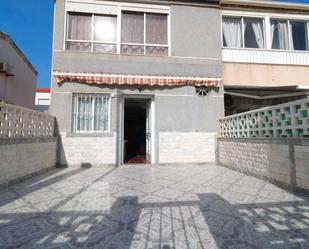 Vista exterior de Casa o xalet en venda en Torrevieja amb Aire condicionat, Calefacció i Terrassa