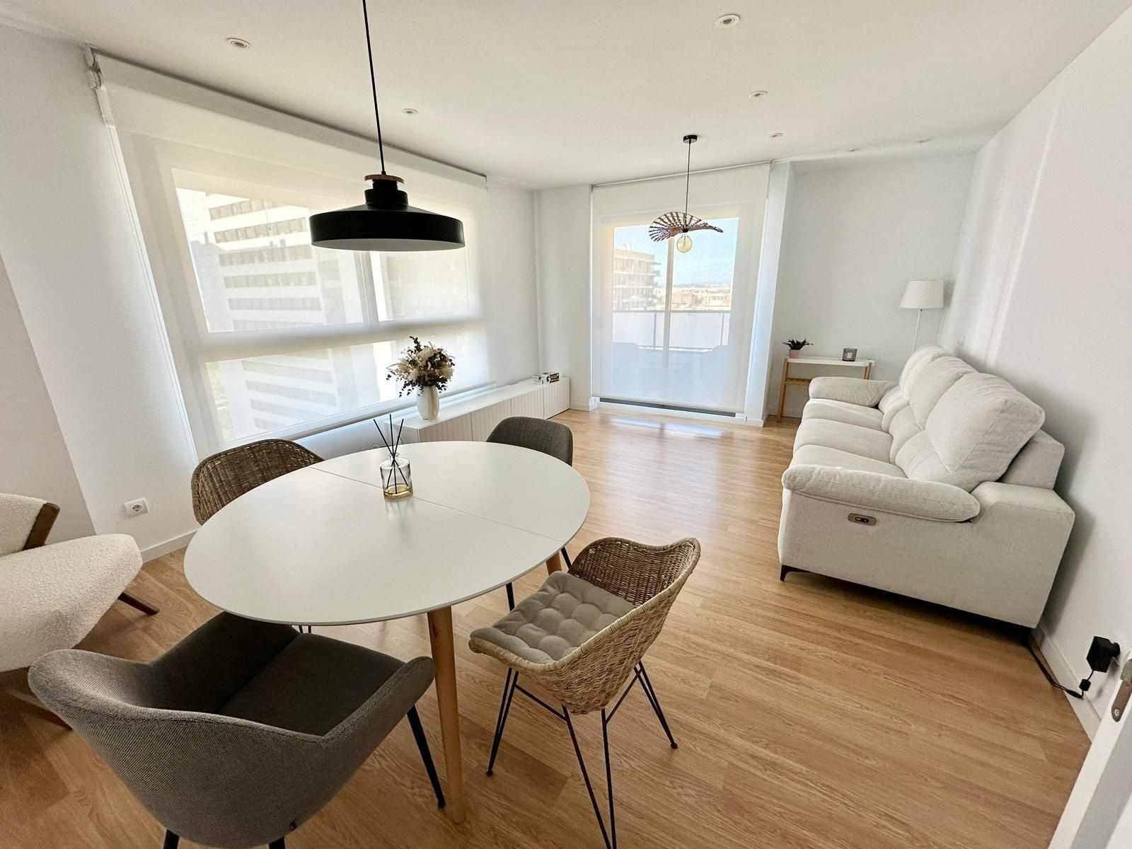 Flat to rent in Calle ISLA FORMENTERA, Malilla