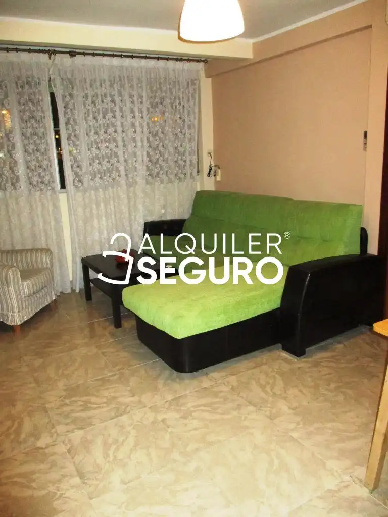 Sala d'estar de Pis de lloguer en Alcalá de Henares amb Aire condicionat, Calefacció i Terrassa