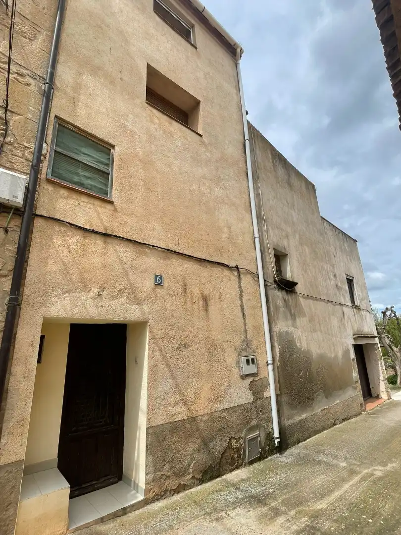 Exterior view of Houses for sale in La Pobla de Cérvoles  with Heating, Terrace and Furnished