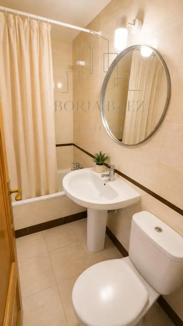 Bathroom of Flat for sale in Vélez-Málaga