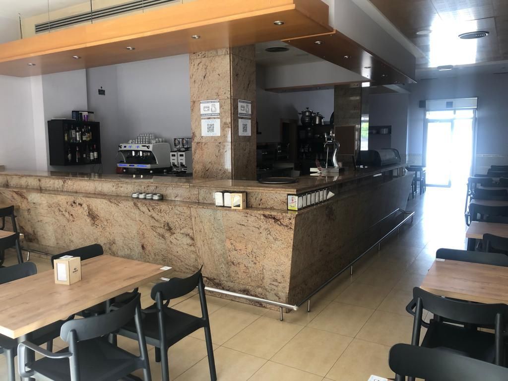 Premises for sale in  Sevilla Capital  with Air Conditioner, Heating and Terrace