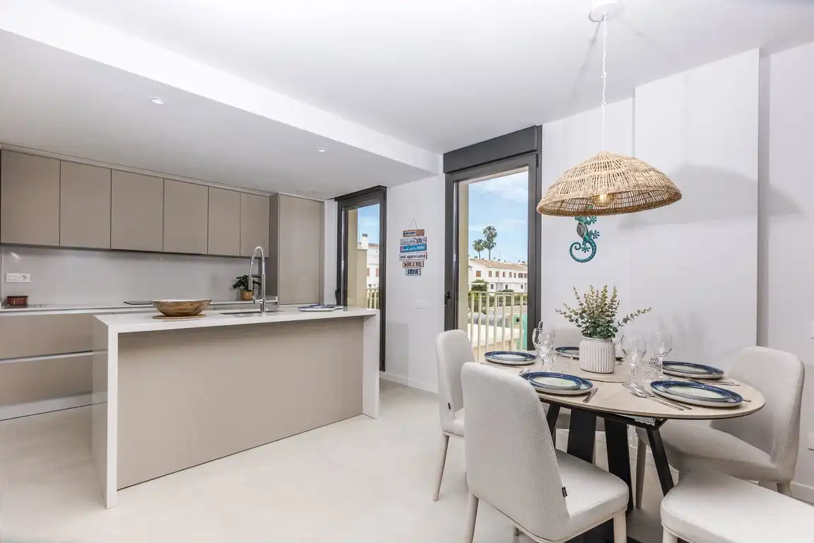 Cocina de Apartamento de alquiler en Dénia con Aire acondicionado, Jardín privado y Terraza