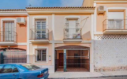 Exterior view of Single-family semi-detached for sale in Guillena