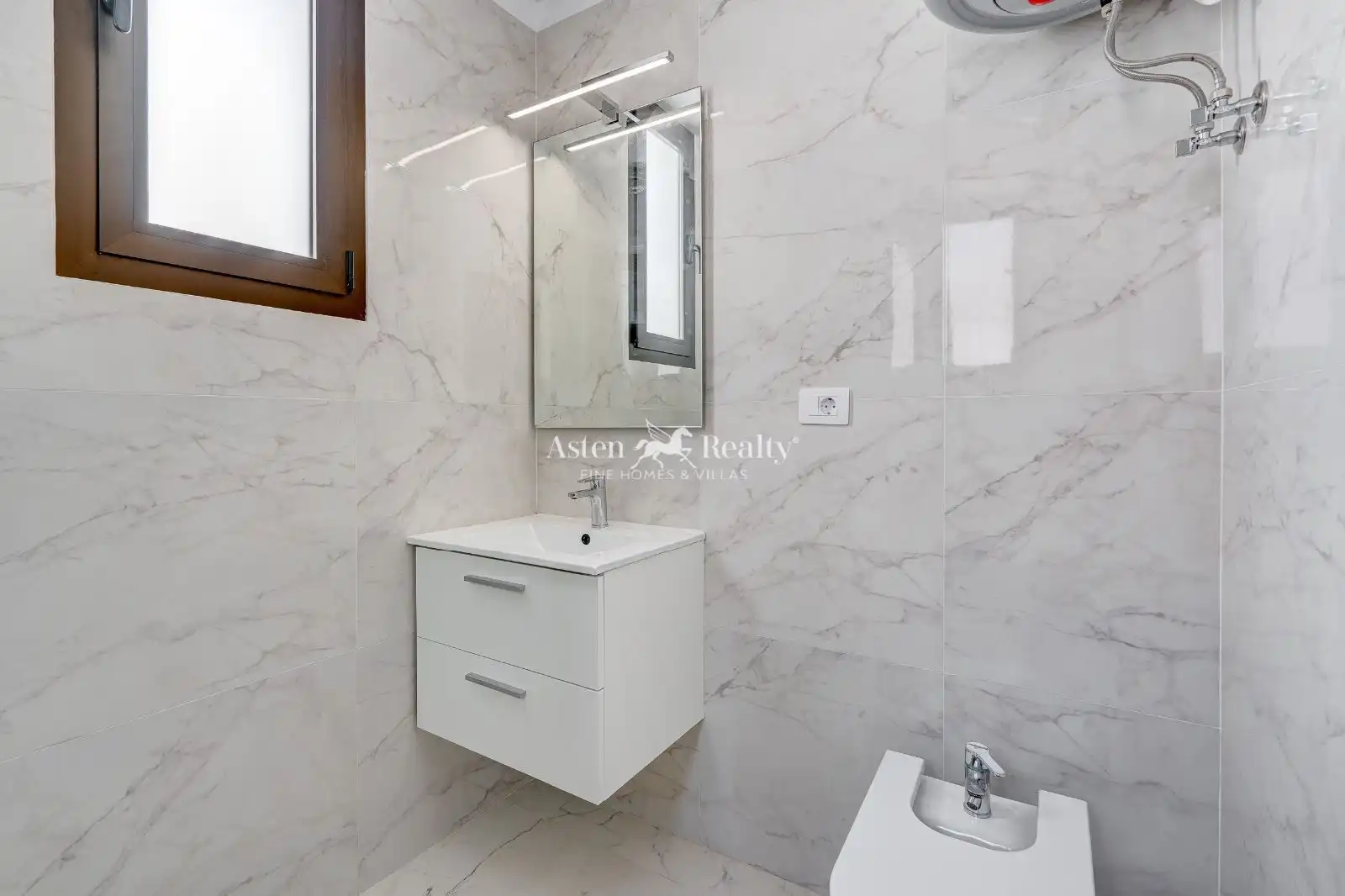 Bungalow con piscina in vendita a Gran Bretaña 6, imagen 19
