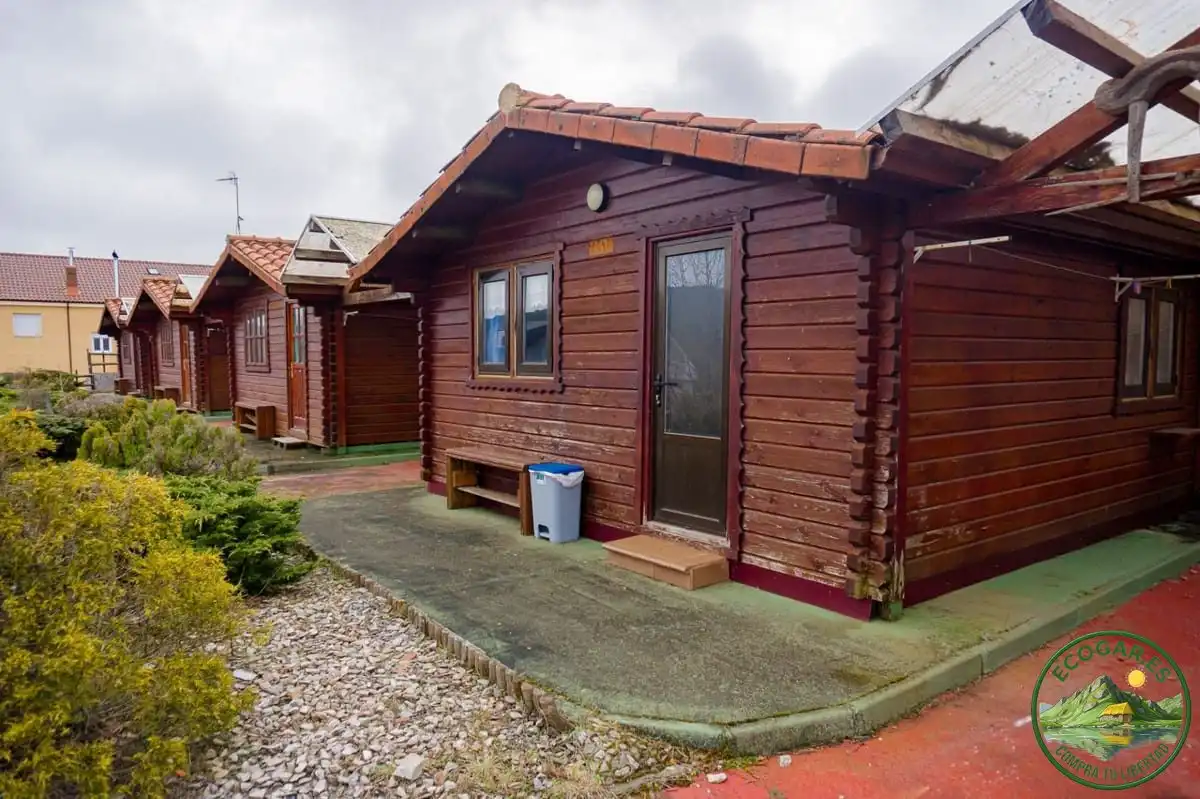 Vista exterior de Casa o chalet en venta en Villagatón con Aire acondicionado, Calefacción y Jardín privado