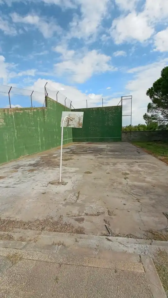 Parking de Casa o chalet en venta en Pinseque con Calefacción, Jardín privado y Piscina