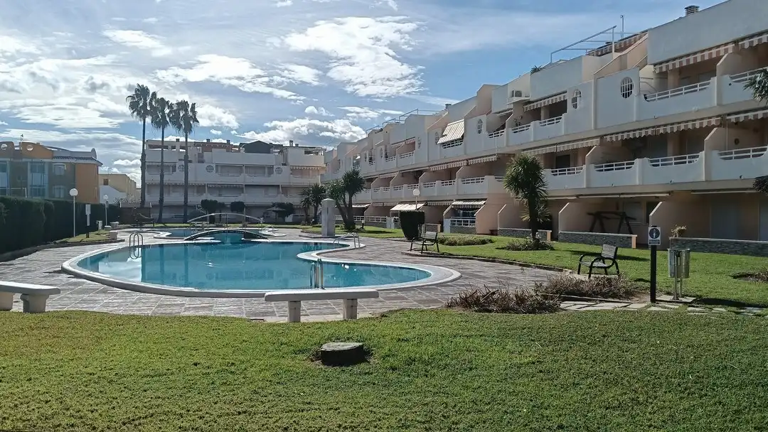 Piscina de Apartamento en venta en Xeraco con Terraza, Trastero y Amueblado