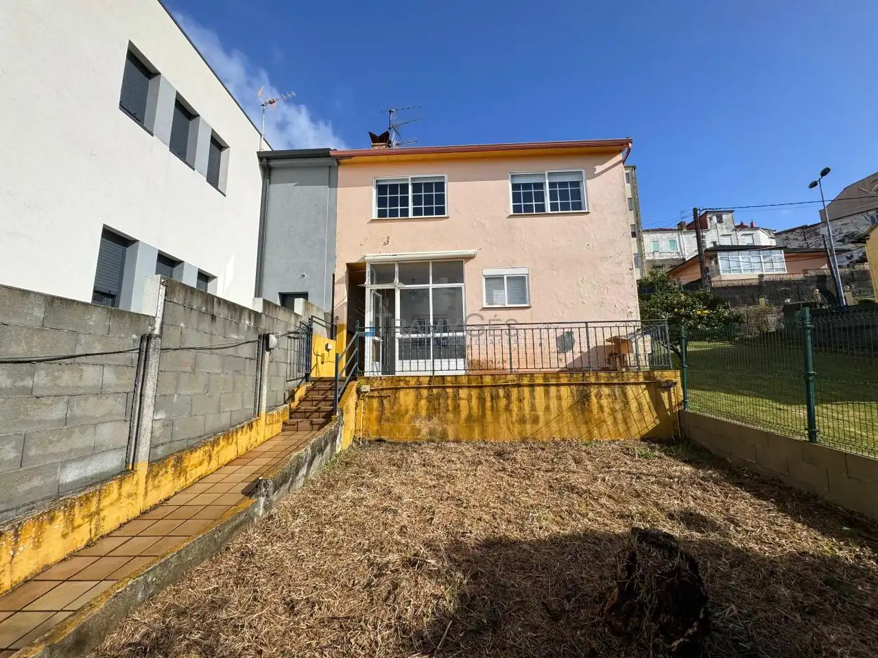 Vista exterior de Casa o chalet en venta en Vigo  con Calefacción, Jardín privado y Trastero