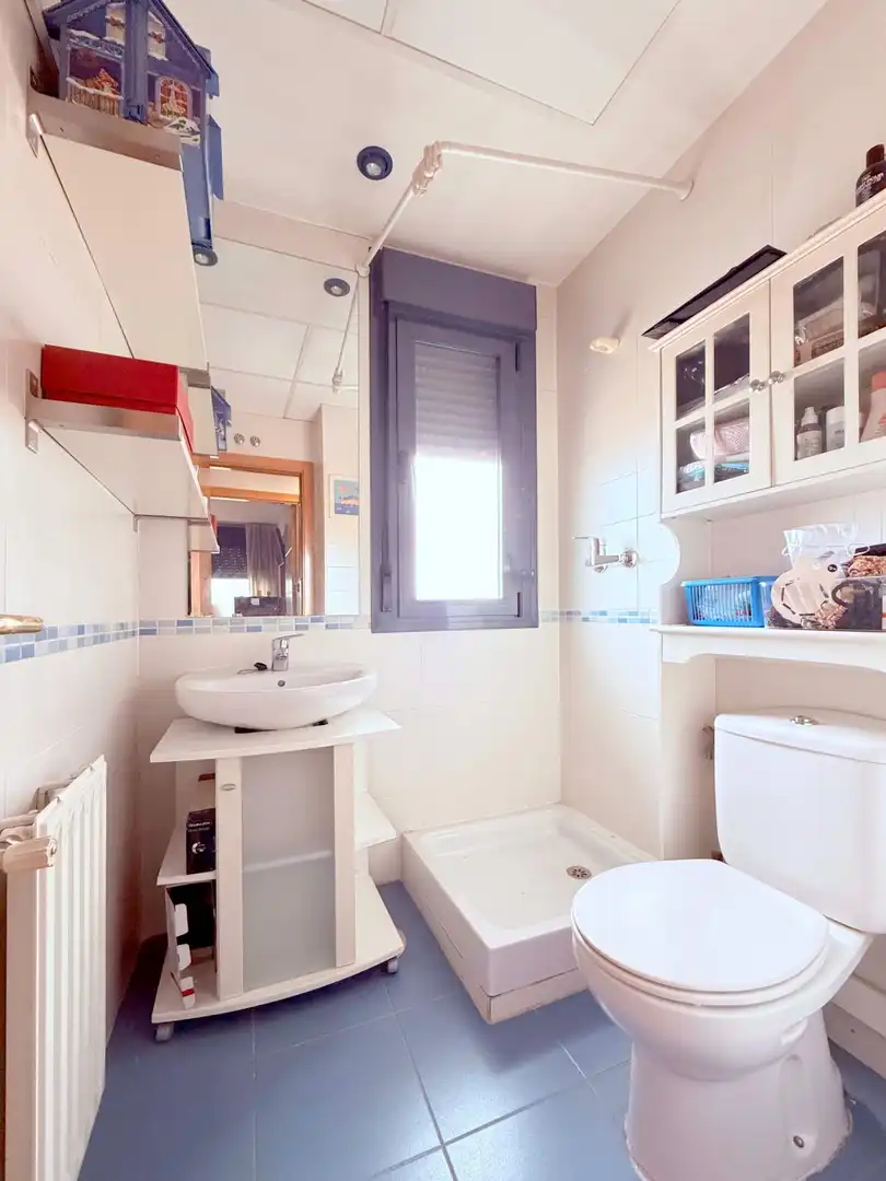 Baño de Ático en venta en Alcorcón con Aire acondicionado, Calefacción y Parquet