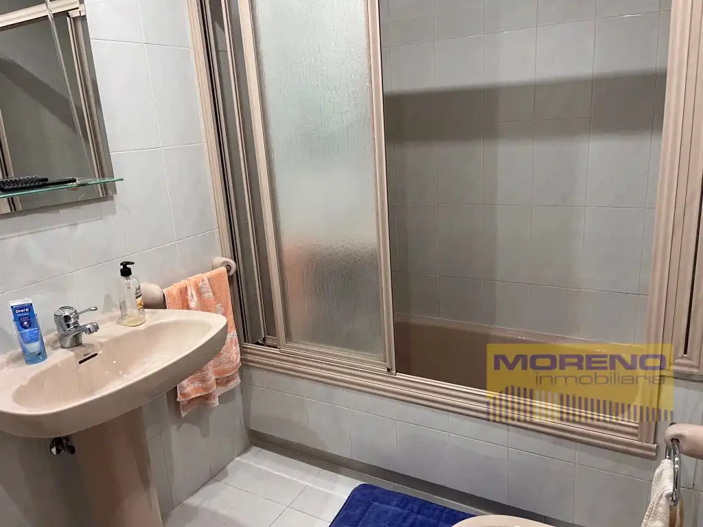 Bathroom of Flat for sale in Sarria