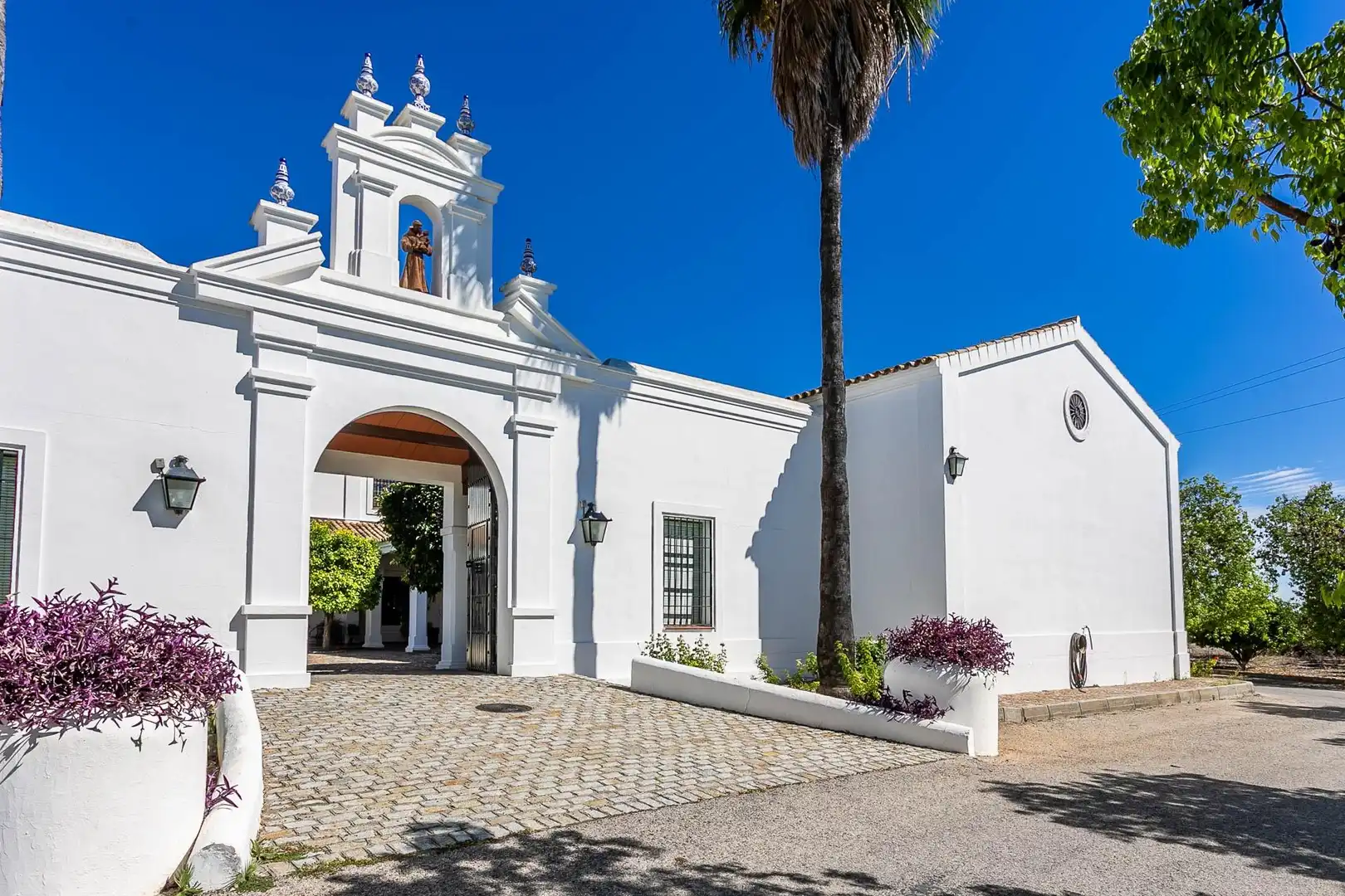 Vista exterior de Finca rústica en venta en Valencina de la Concepción con Jardín privado, Terraza y Trastero