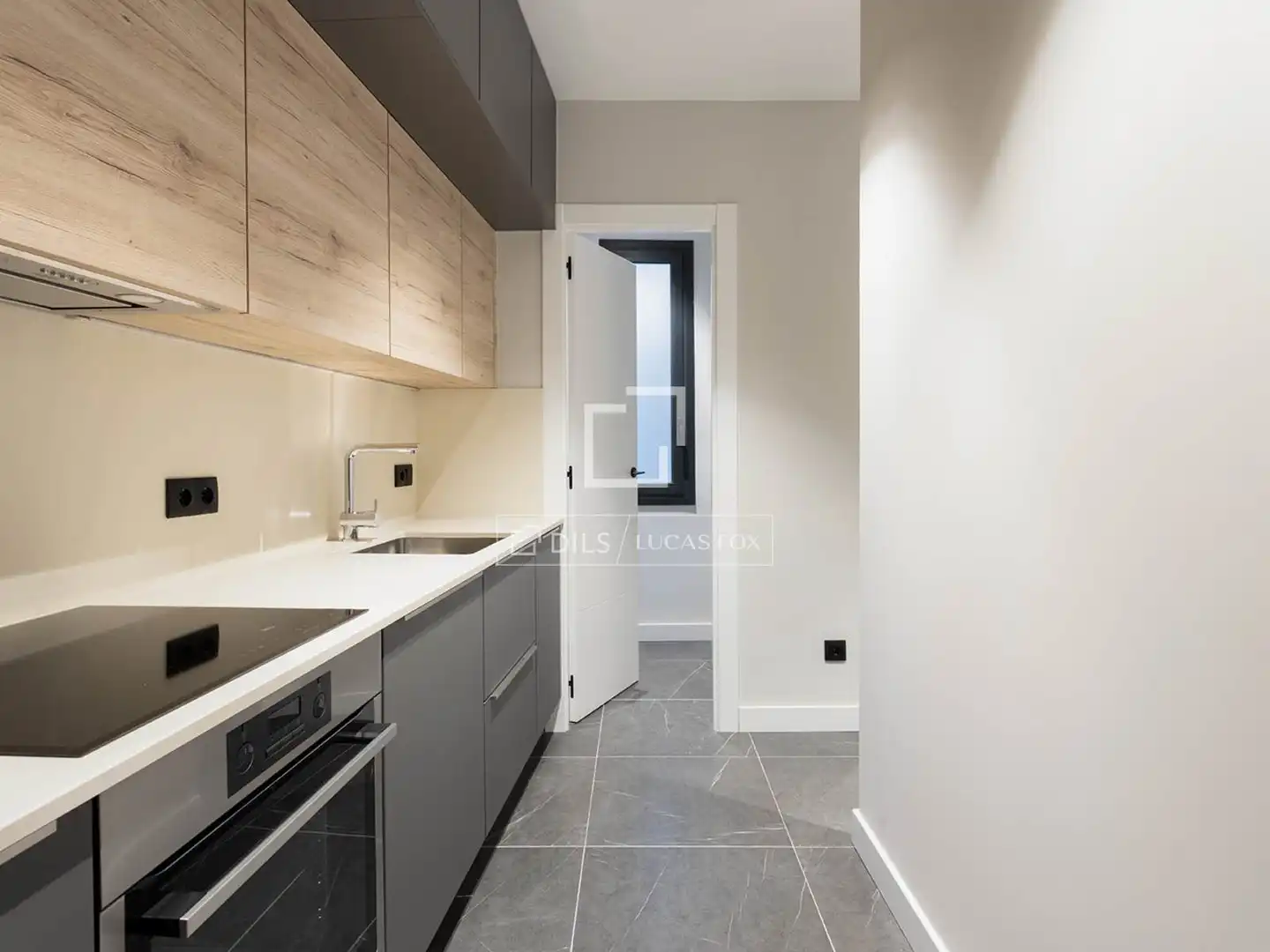 Kitchen of Flat for sale in Barcelona  with Air Conditioner, Heating and Parquet flooring