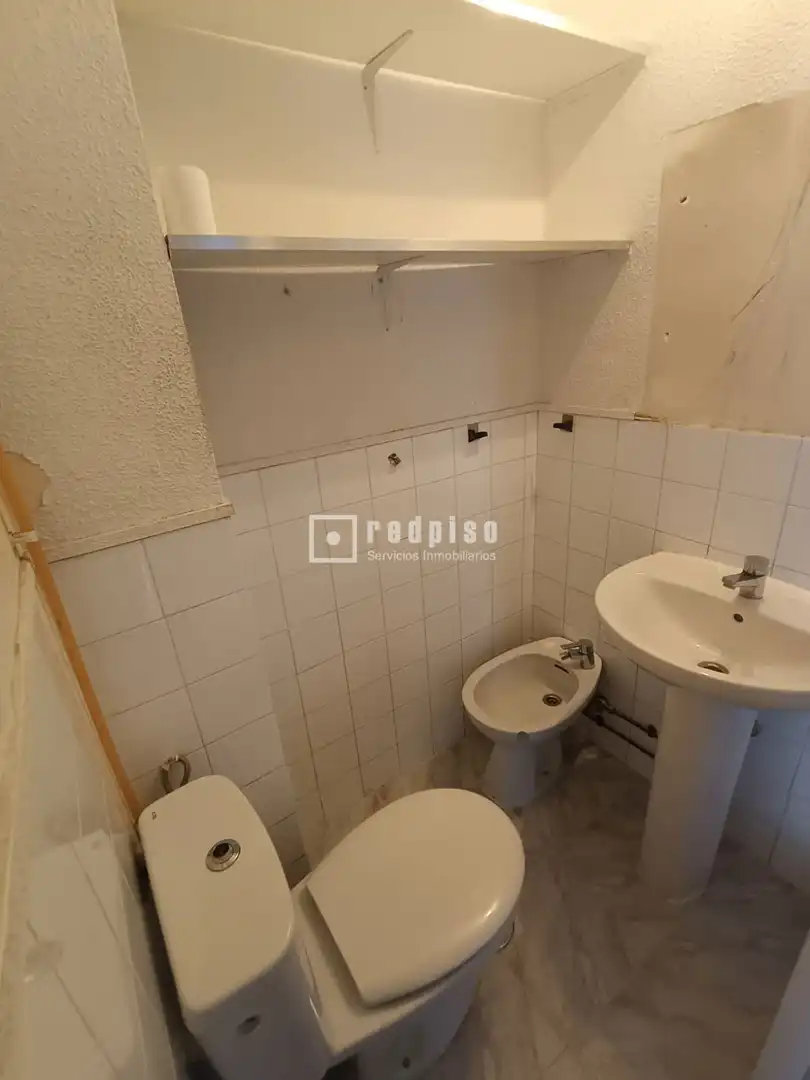 Bany de Pis en venda en Madrid amb Calefacció i Terrassa